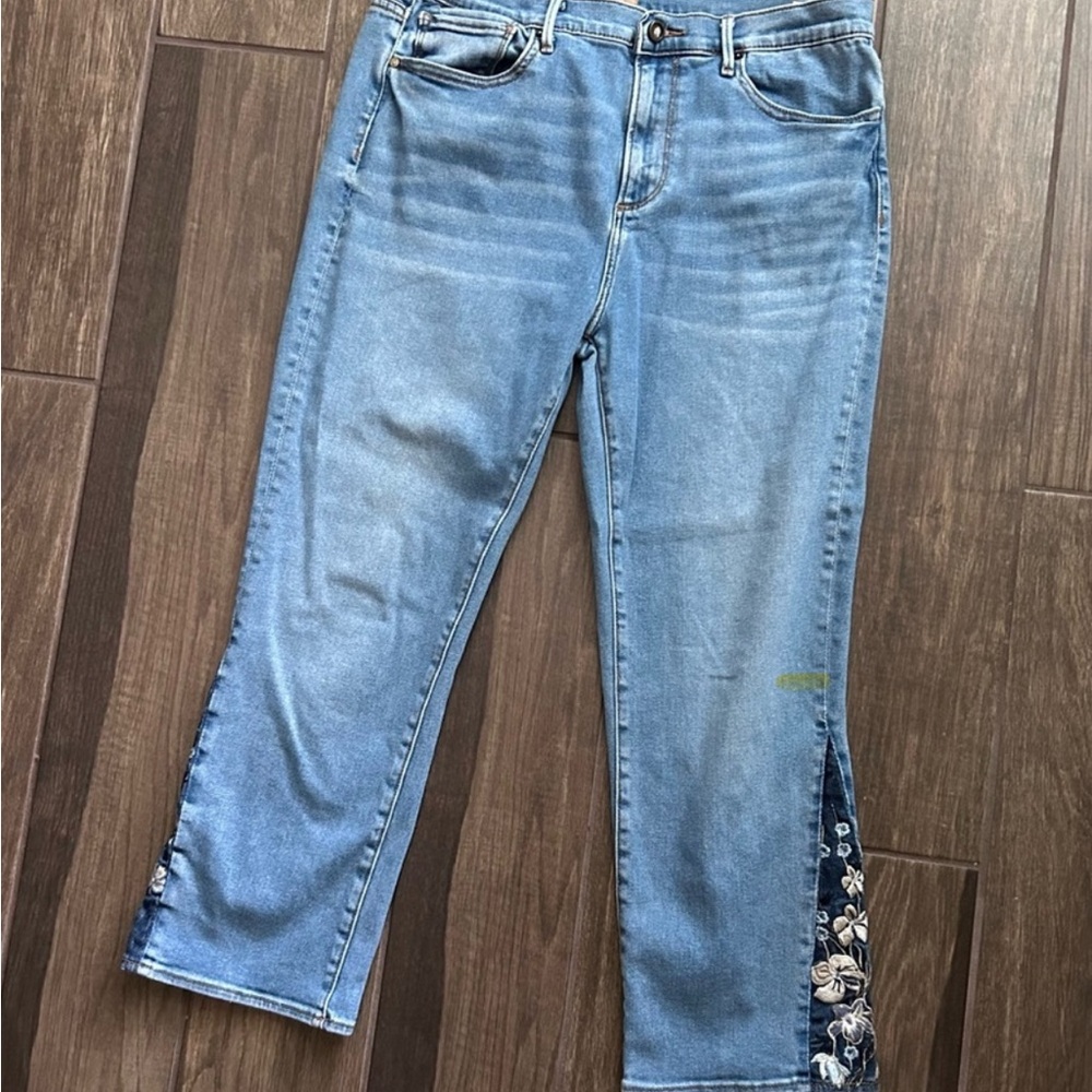 DRIFTWOOD Amelia Floral Embroidered Cropped Jeans Sz 32